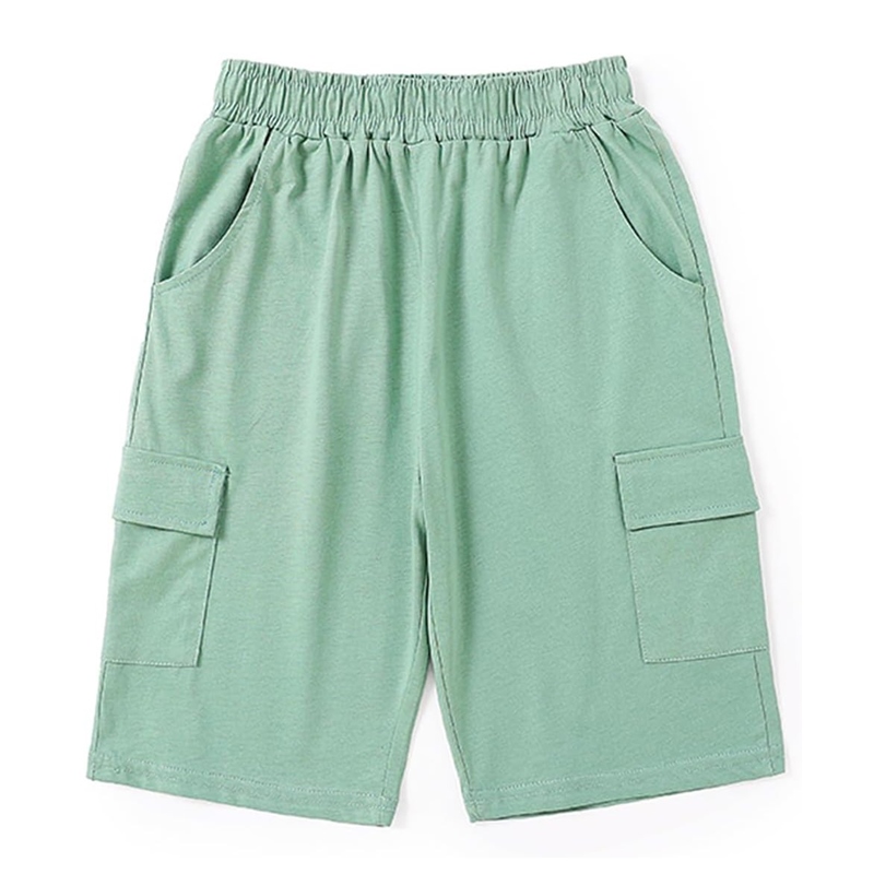 Crianças suam shorts
